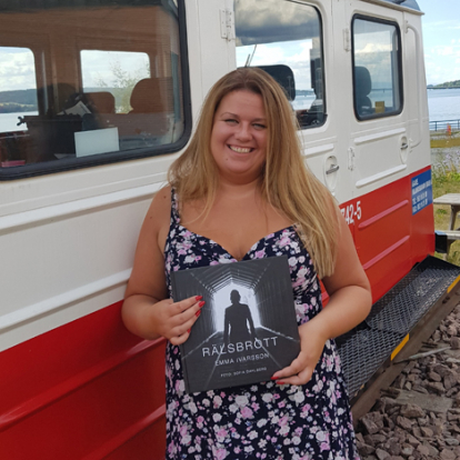 Emma Ivarsson, diktare och lokförare